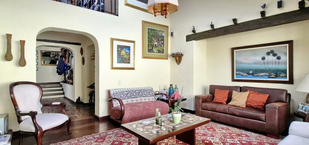 Casa en venta en Gratamira, Bogotá · foto 2 de 24