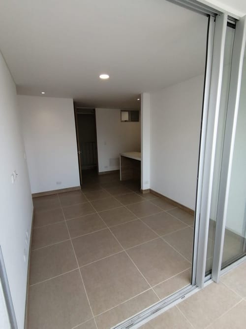 Apartamento de 2 alcobas en venta en La Flora, Cali, 48 m² · foto 4 de 24