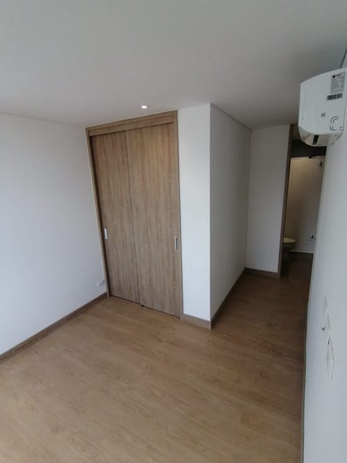 Apartamento de 2 alcobas en venta en La Flora, Cali, 48 m² · foto 7 de 24