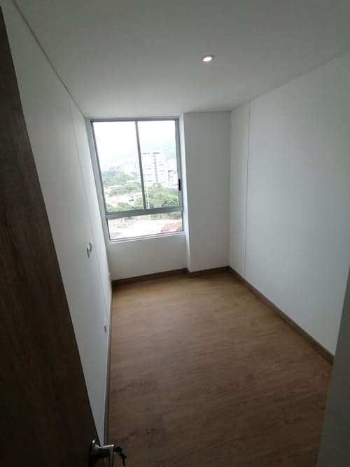 Apartamento de 2 alcobas en venta en La Flora, Cali, 48 m² · foto 11 de 24