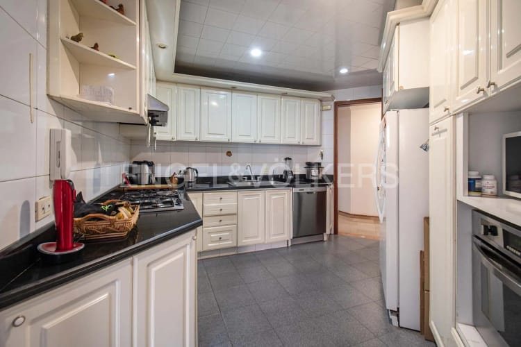 Apartamento de 3 alcobas en venta en Chicó Reservado, Bogotá, 224 m² · foto 4 de 14