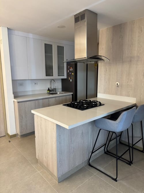 Apartamento de 2 alcobas en venta en Loma De Las Brujas, Envigado, 74 m² · foto 3 de 13