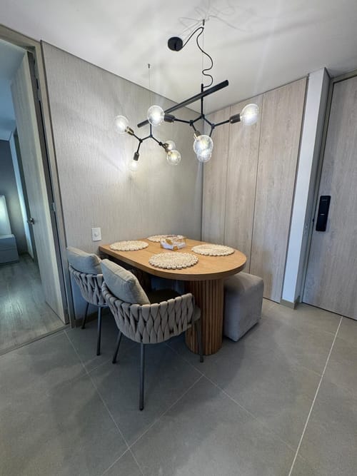 Apartamento de 2 alcobas en venta en Loma De Las Brujas, Envigado, 74 m² · foto 4 de 13