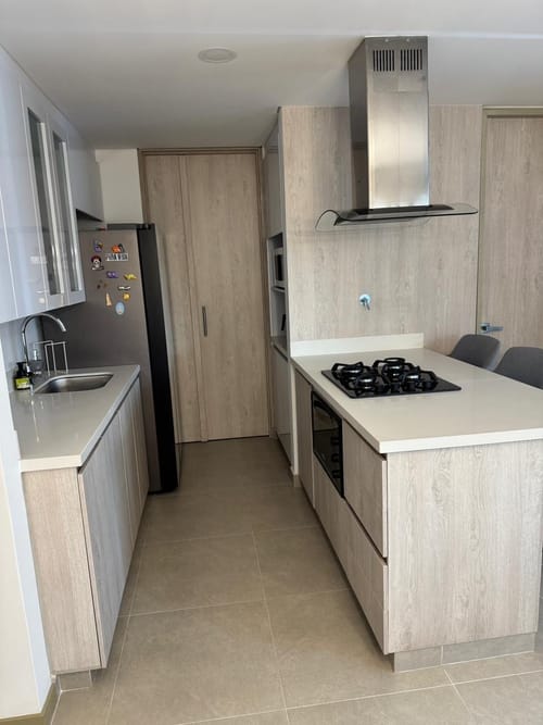 Apartamento de 2 alcobas en venta en Loma De Las Brujas, Envigado, 74 m² · foto 10 de 13