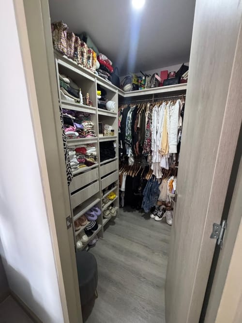 Apartamento de 2 alcobas en venta en Loma De Las Brujas, Envigado, 74 m² · foto 11 de 13