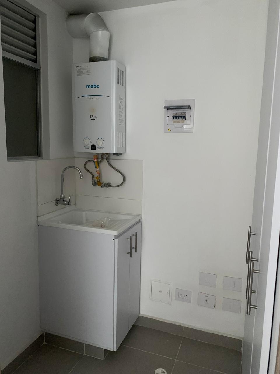 Apartamento en venta en Américas Central, Bogotá · foto 3 de 24