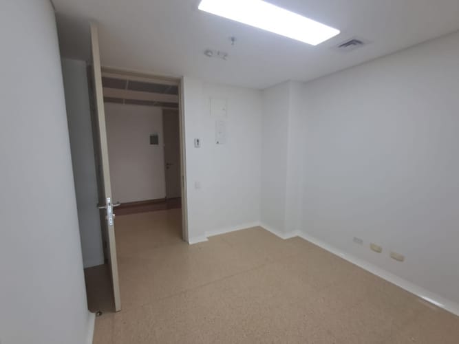 Consultorio en arriendo en Primavera, Envigado, 33 m² · foto 7 de 10