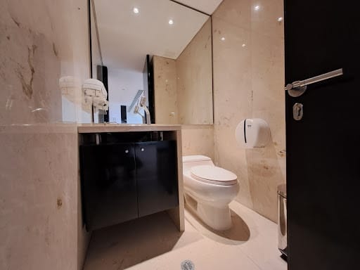 Oficina en venta en Astorga, Medellín, 608 m² · foto 17 de 24