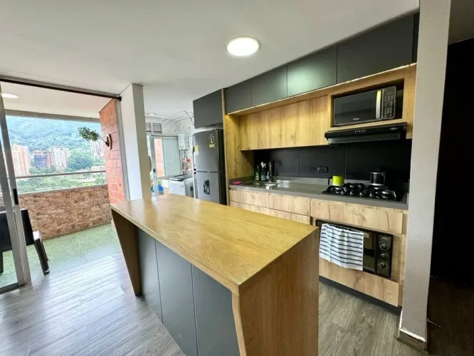Apartamento de 3 alcobas en venta en Ditaires, Itagüí, 88 m² · foto 4 de 24