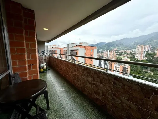 Apartamento de 3 alcobas en venta en Ditaires, Itagüí, 88 m² · foto 6 de 24