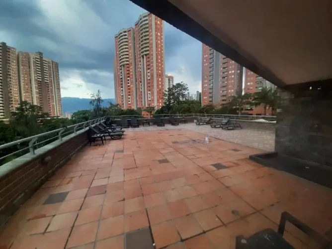 Apartamento de 3 alcobas en venta en Ditaires, Itagüí, 88 m² · foto 22 de 24
