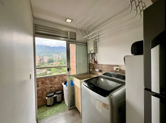 Apartamento de 3 alcobas en venta en Ditaires, Itagüí, 88 m² · foto 23 de 24