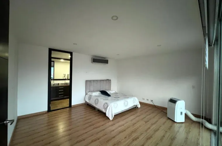 Apartamento de 2 alcobas en venta en Las Acacias, Medellín, 120 m² · foto 12 de 24