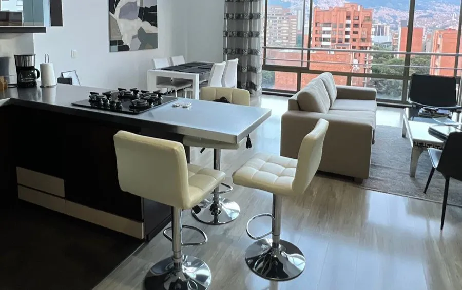 Apartamento en venta en Laureles, Medellín · foto 3 de 15