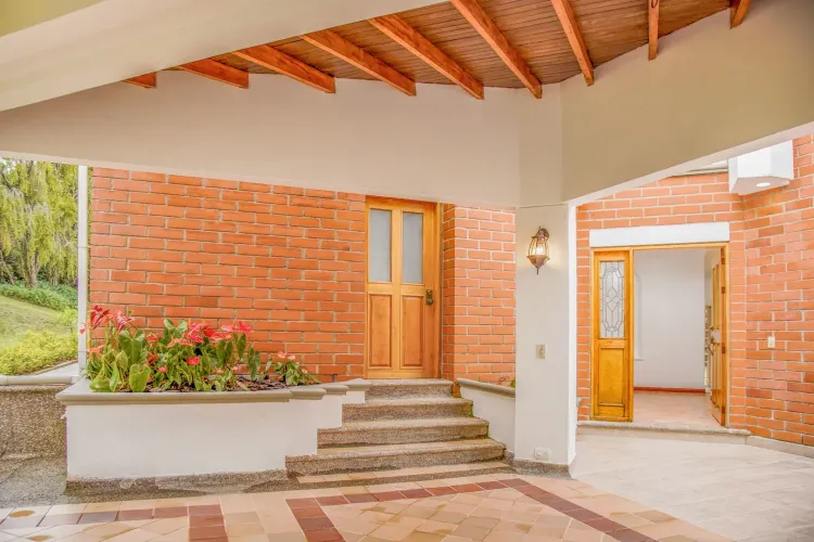 Casa de 4 alcobas en venta en Las Palmas, Envigado, 1245 m² · foto 3 de 24
