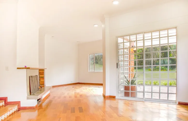 Casa de 4 alcobas en venta en Las Palmas, Envigado, 1245 m² · foto 4 de 24