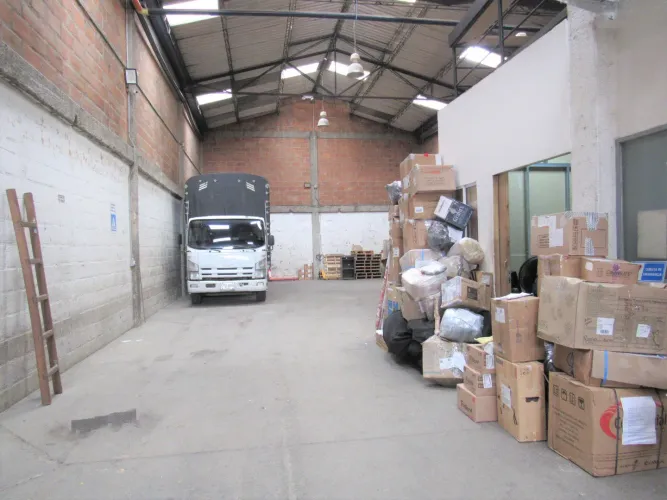 Bodega en arriendo en El Chagualo, Medellín, 500 m² · foto 6 de 14