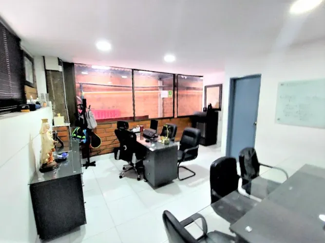 Bodega en arriendo en El Chagualo, Medellín, 500 m² · foto 8 de 14