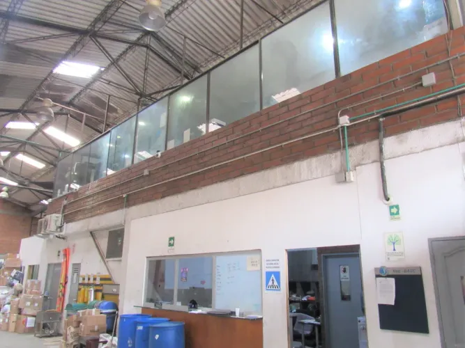 Bodega en arriendo en El Chagualo, Medellín, 500 m² · foto 9 de 14