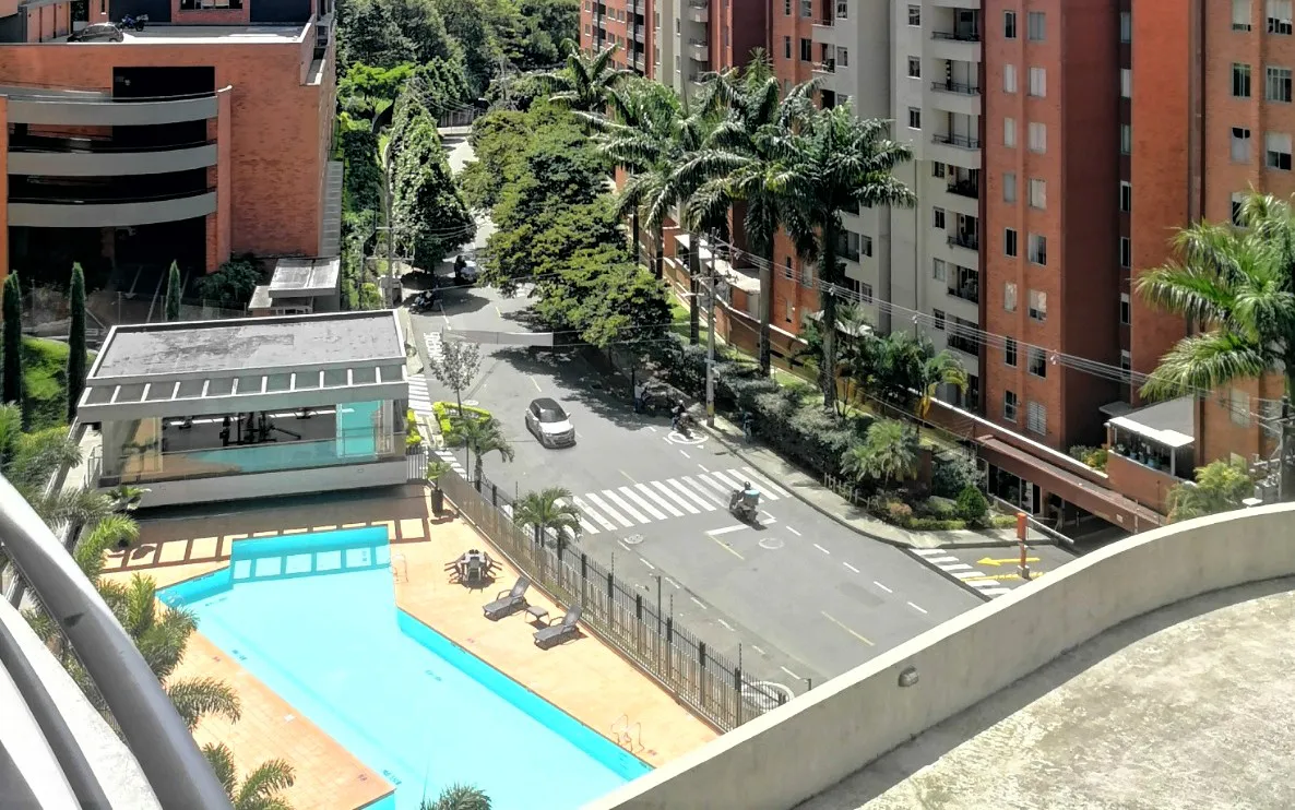 Apartamento en arriendo en Camino Verde, Envigado · foto 19 de 20