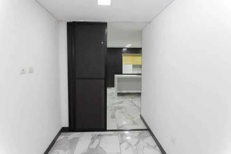 Apartamento de 3 alcobas en venta en Laureles, Medellín, 200 m² · foto 11 de 24