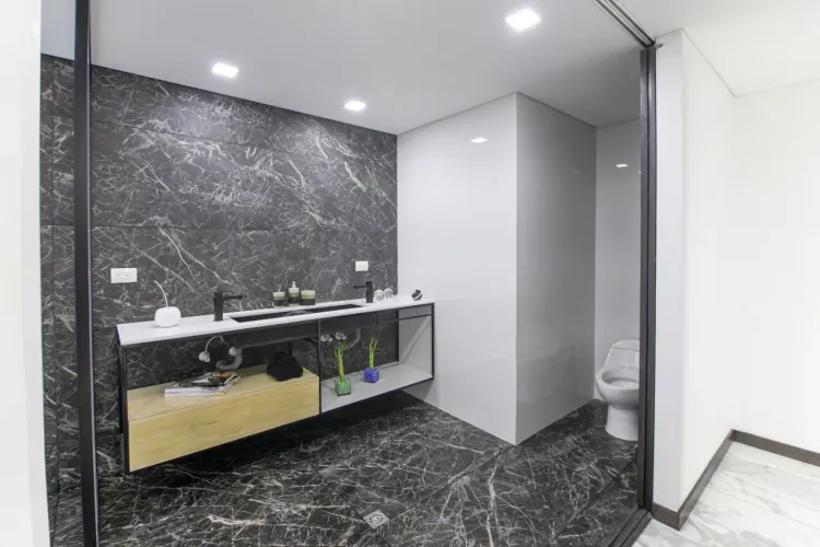 Apartamento de 3 alcobas en venta en Laureles, Medellín, 200 m² · foto 18 de 24