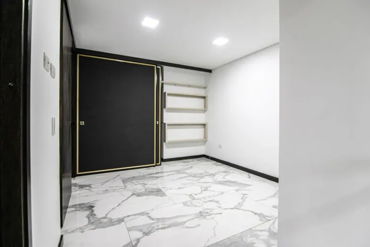 Apartamento de 3 alcobas en venta en Laureles, Medellín, 200 m² · foto 22 de 24