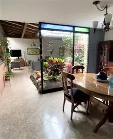 Casa de 4 alcobas en venta en Laureles, Medellín, 210 m² · foto 7 de 24
