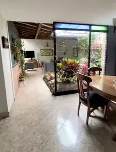 Casa de 4 alcobas en venta en Laureles, Medellín, 210 m² · foto 8 de 24