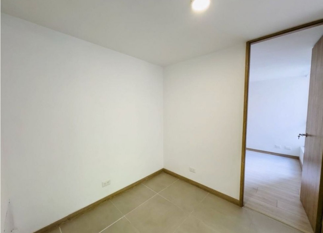 Apartamento en venta en Loma Del Escobero, Envigado · foto 6 de 12