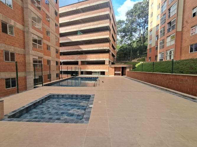 Apartamento de 2 alcobas en venta en Pan De Azucar, La Estrella, 52 m² · foto 3 de 16