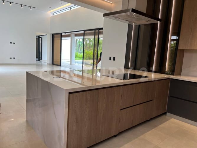 Casa de 5 alcobas en venta en Barcelona, Villavicencio, 460 m² · foto 2 de 23