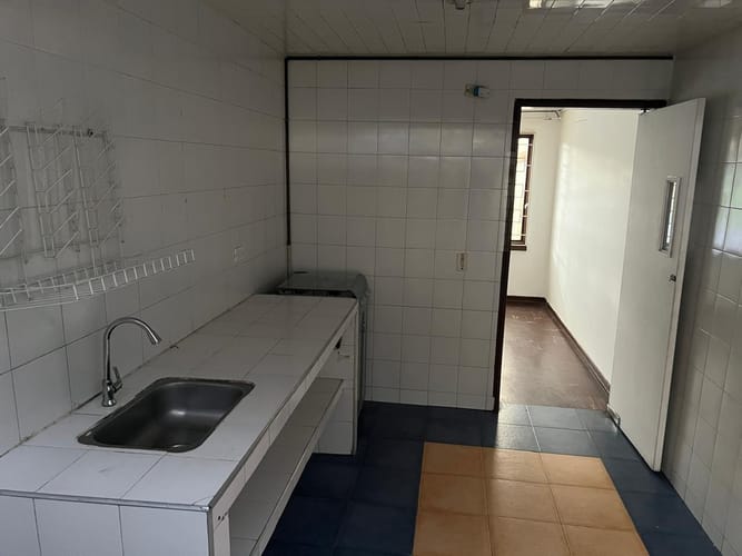 Casa en venta en Castilla, Bogotá · foto 2 de 23