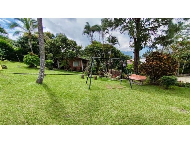 Casa de 4 alcobas en venta en Villa Nueva Alta, Copacabana, 594 m² · foto 10 de 24
