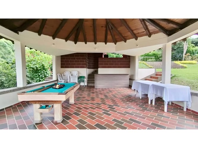 Casa de 4 alcobas en venta en Villa Nueva Alta, Copacabana, 594 m² · foto 12 de 24