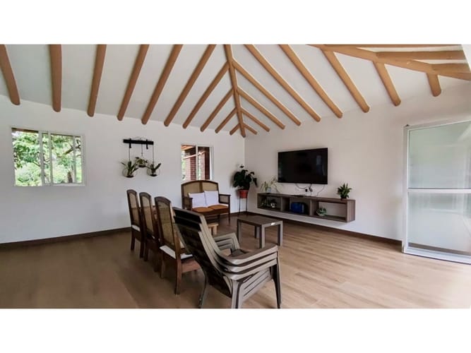 Casa de 4 alcobas en venta en Villa Nueva Alta, Copacabana, 594 m² · foto 14 de 24