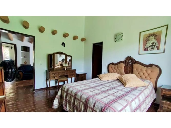 Casa de 4 alcobas en venta en Villa Nueva Alta, Copacabana, 594 m² · foto 22 de 24