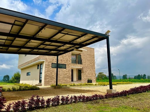 Casa de 3 alcobas en venta en Parcelas, Cota, 238 m² · foto 3 de 24