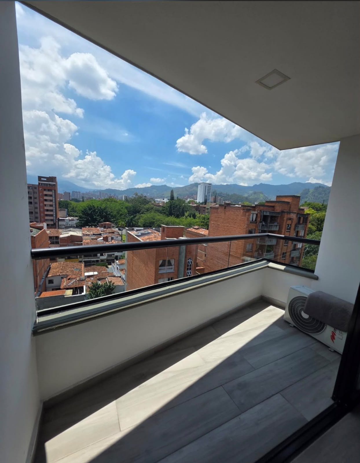 Apartamento en arriendo en Laureles, Medellín · foto 4 de 11
