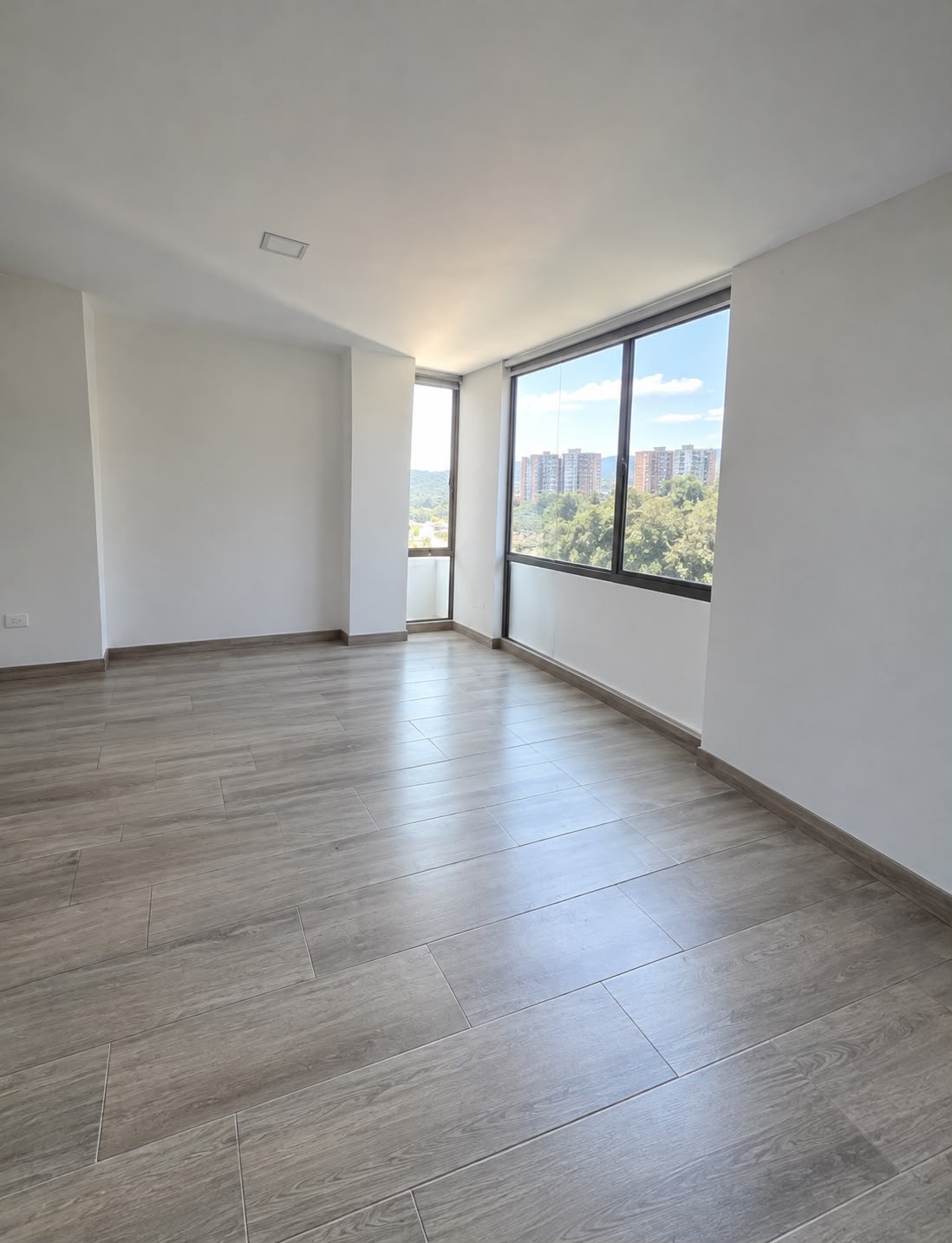 Apartamento en arriendo en Laureles, Medellín · foto 3 de 11