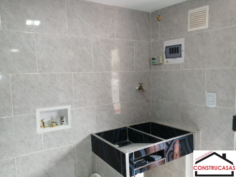 Apartaestudio en arriendo en Aranjuez, Medellín · foto 2 de 7