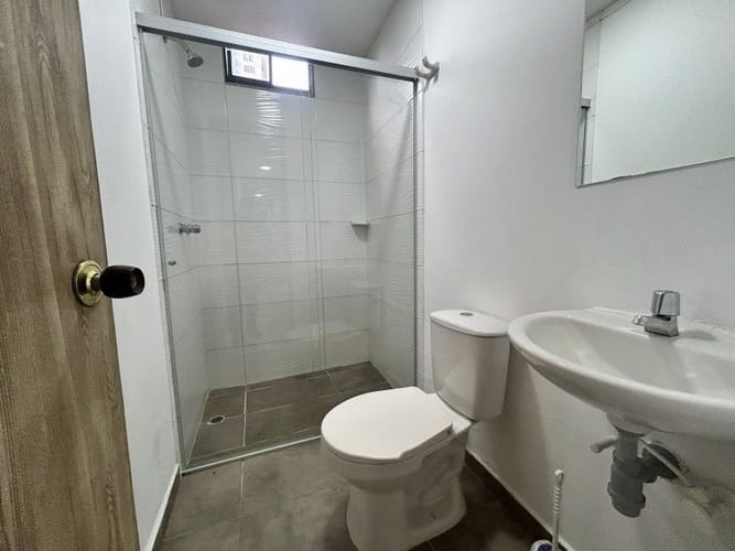 Apartamento de 2 alcobas en arriendo en Boston, Medellín · foto 6 de 7