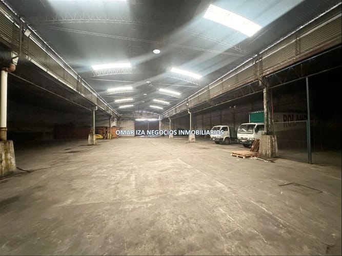 Local industrial o galpón en Alquiler · Foto 5