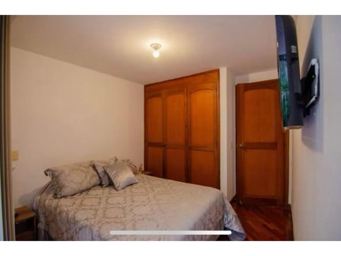 Apartamento de 2 alcobas en venta en El Poblado, Medellín, 80 m² · foto 4 de 12
