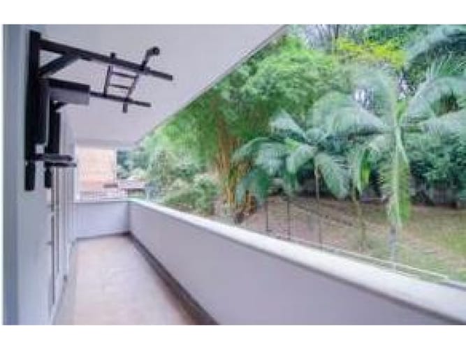 Apartamento de 2 alcobas en venta en El Poblado, Medellín, 80 m² · foto 6 de 12