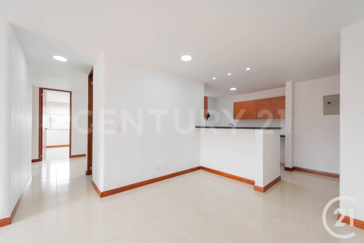 Apartamento en venta en Uribe Angel, Envigado · foto 3 de 24