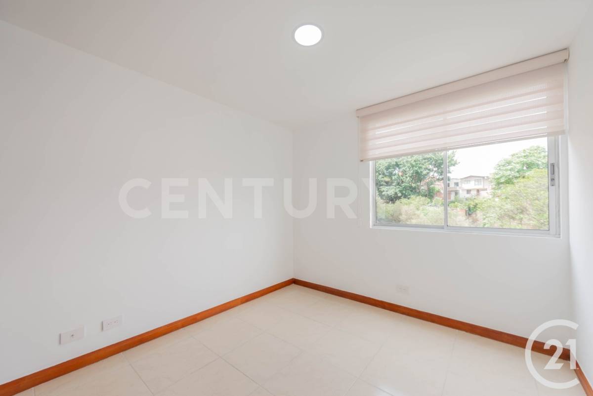 Apartamento en venta en Uribe Angel, Envigado · foto 6 de 24