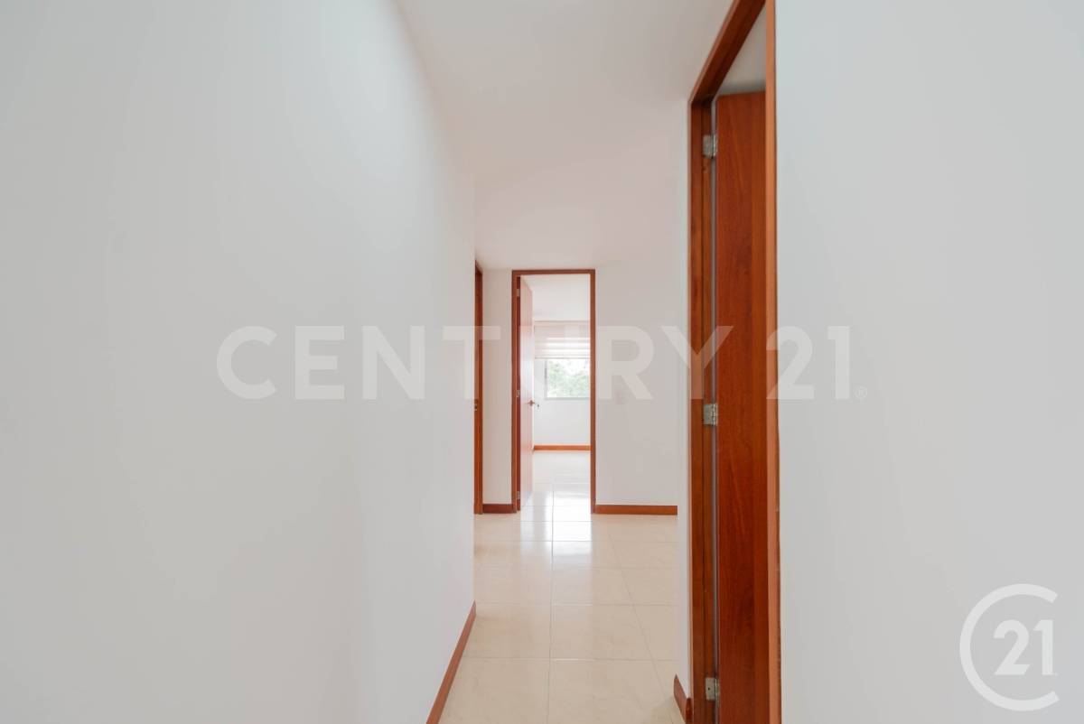 Apartamento en venta en Uribe Angel, Envigado · foto 10 de 24
