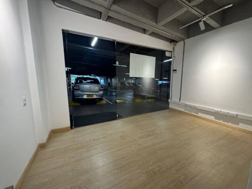 Local en arriendo en San Lucas, Medellín, 89 m² · foto 11 de 16