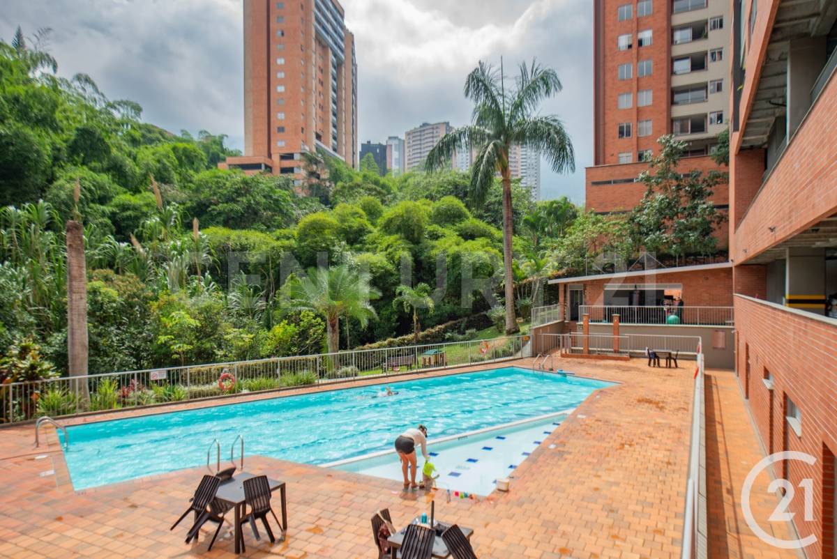 Apartamento en venta en Uribe Angel, Envigado · foto 13 de 24